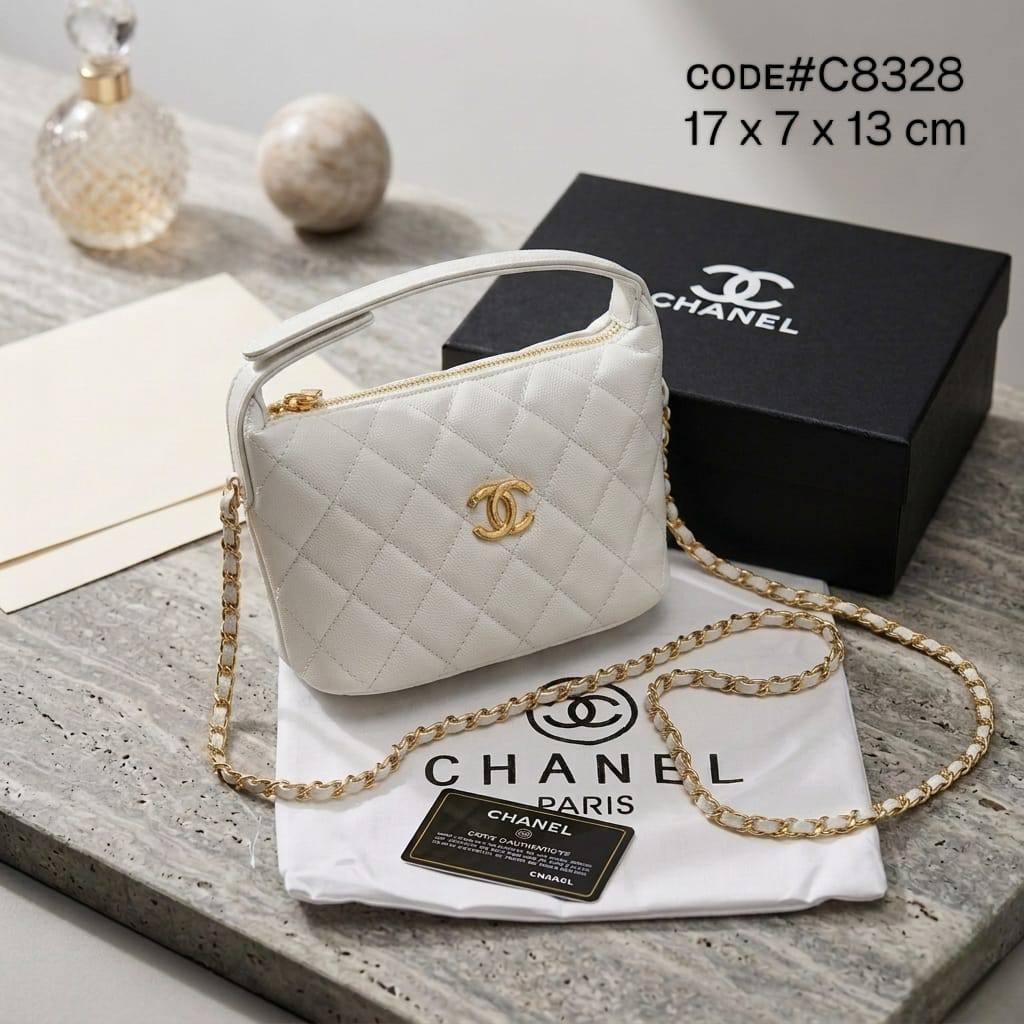 CHANEL ᴍɪɴɪ ʜᴏʙᴏ
ᴄᴀᴠɪᴀʀ ʟᴇᴀᴛʜᴇʀ ᴍᴀᴛᴇʀɪᴀʟ
ᴅᴇᴛᴀᴄʜᴀʙʟᴇ ᴛᴏᴘ ʜᴀɴᴅʟᴇ
ᴡɪᴛʜ ʟᴏɴɢ ᴄʜᴀɪɴ sᴛʀᴀᴘ
sɪᴢᴇ : 17 cm
ᴡɪᴛʜ BOX
🎁🎁🎁

90 dhs✅

Zain31
♥️♥️♥️