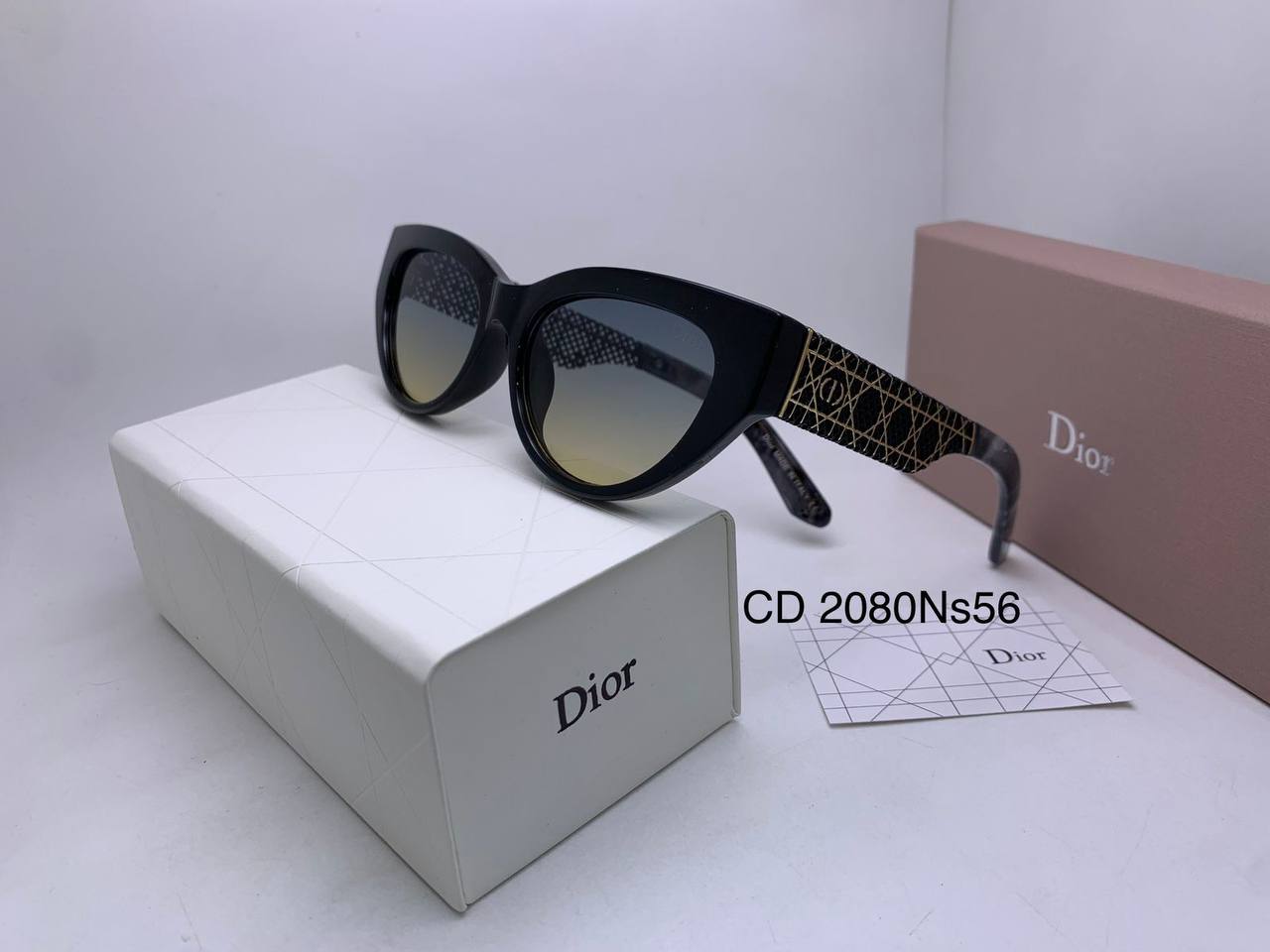 Dior
70 dhs✅

Zain126
♥️♥️♥️