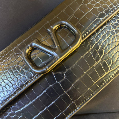 VALENTINO 

NEW CANE 
GOOD QUALITY 

BIG SIZE 
WITH BOX 
115 dhs🇦🇪🇦🇪

Zain295
♥️♥️♥️