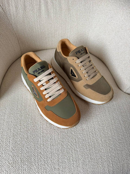 Prada Sneakers
*Vip Quality*
*Size: 40 to 46*
400 dhs✅

Zain185
♥️♥️♥️