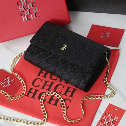 CHCH

best quality 
with box
95 dhs🇦🇪🇦🇪

size20CM
Zain290
♥️♥️♥️