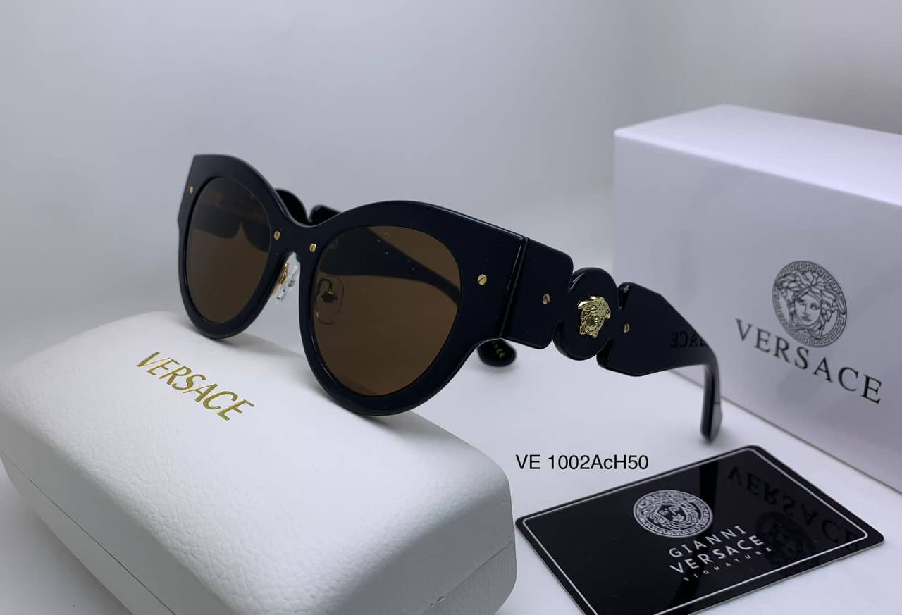 Versace
Ladies super Master quality 
180 dhs✅

Zain126
♥️♥️♥️