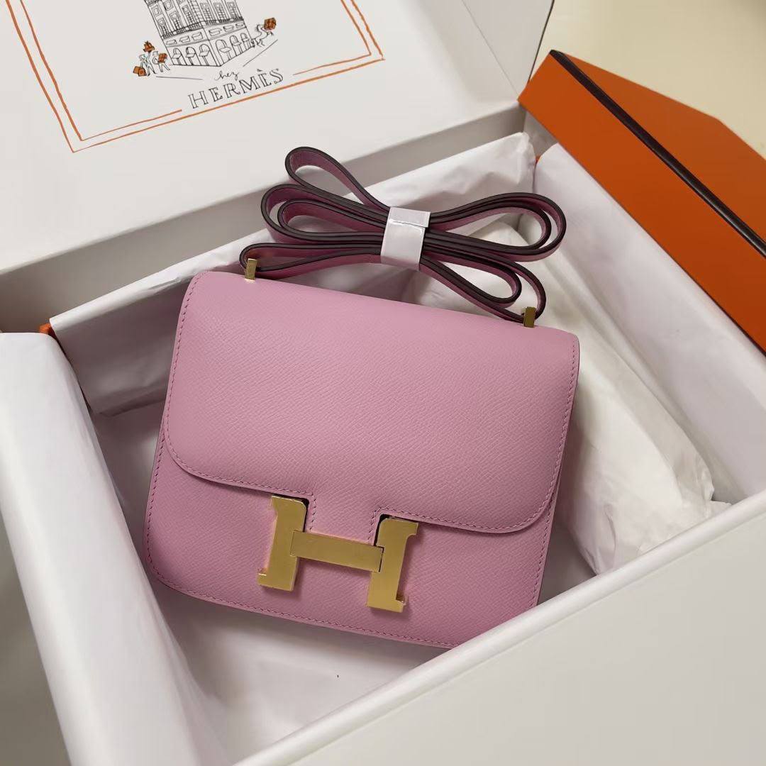 Hermes 
105 dhs🇦🇪🇦🇪
with box
size 19×5×15cm

Zain42
♥️♥️♥️