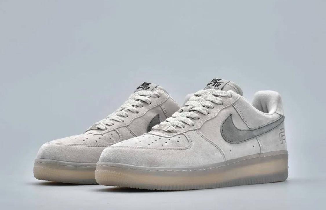 Nike
Size 40-45⚡️
120 dhs❣️

Zain183
♥️♥️♥️