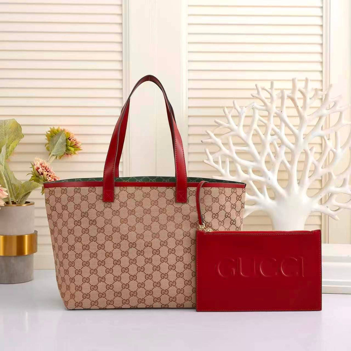 GUCCI 

NEW DESIGN 

HIGH QUALITY 

WITH POUCH 

120 dhs🇦🇪🇦🇪

Zain295
Zain39
♥️♥️♥️