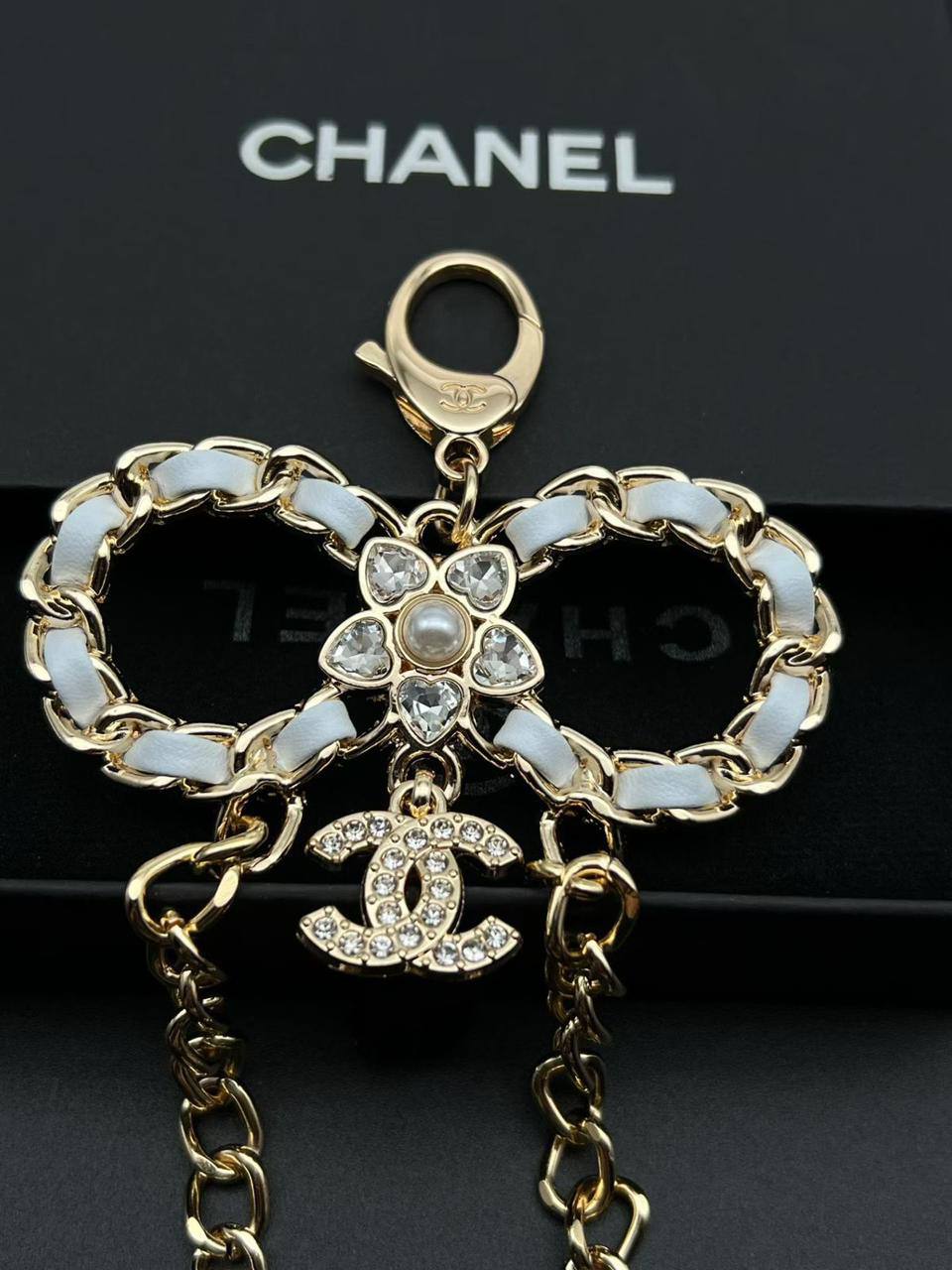 Key Chain 
Master quality 💯
With normal boxes 🗃️ 
50 dhs💓
With master box 📦 
65 dhs💓

Zain216
♥️♥️♥️