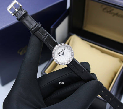 CHOPARD FOR WOMEN BATTERY 25mm

280 dhs✅

Zain58
♥️♥️♥️