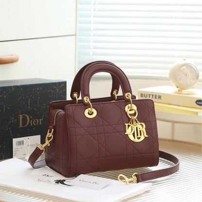Dior
ᴛʜᴇ ʟᴀᴅʏ ʙᴀɢ 𝟗𝟓.𝟐𝟐
ᴡɪᴛʜʙᴏx🎁🎁🎁
ʟᴀᴍʙsᴋɪɴ ᴍᴀᴛᴇʀɪᴀʟ
sɪᴢᴇ:𝟐𝟒ᴄᴍ
115 dhs✅

Zain56
♥️♥️♥️