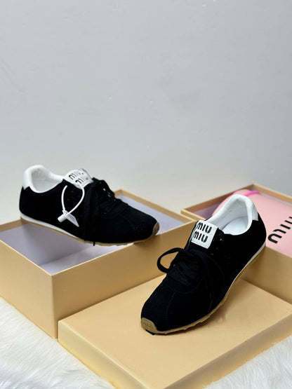 MIU MIU
Size 36-41
130 dhs🇦🇪

Zain21
♥️♥️♥️