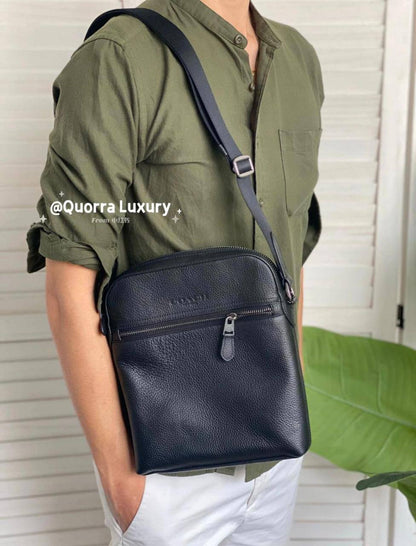 COACH 
SLING BAG 

RESTOCK UNISEX 

GOOD QUALITY 
80 dhs🇦🇪🇦🇪

Zain295
Zain17
♥️♥️♥️