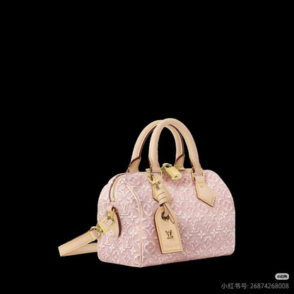 LV

20cm

280 dhs🇦🇪🇦🇪

Zain10
♥️♥️♥️