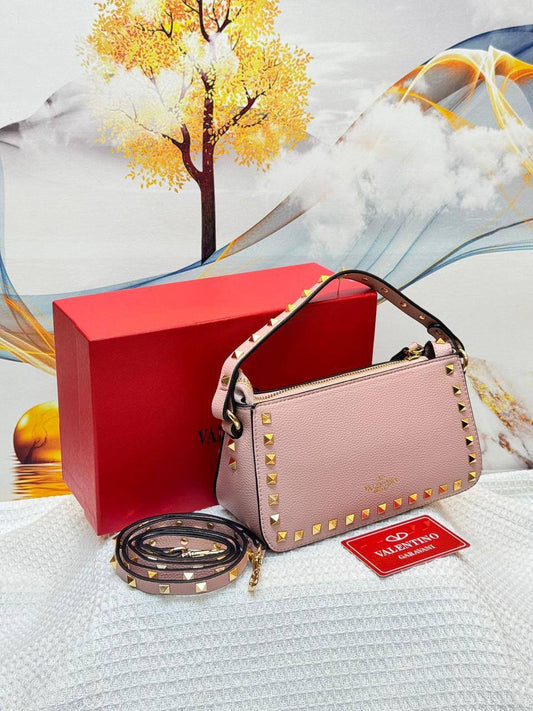 Valentino
Best quality
With box’s
🎁🎁🎁

115 dhs❣️
size 21cm

Zain158
♥️♥️♥️