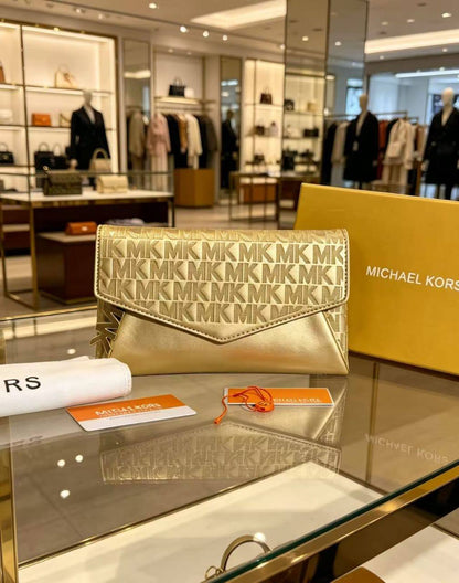 CH - Gucci - MK
95 dhs✅
Size：21*13

Zain07
♥️♥️♥️