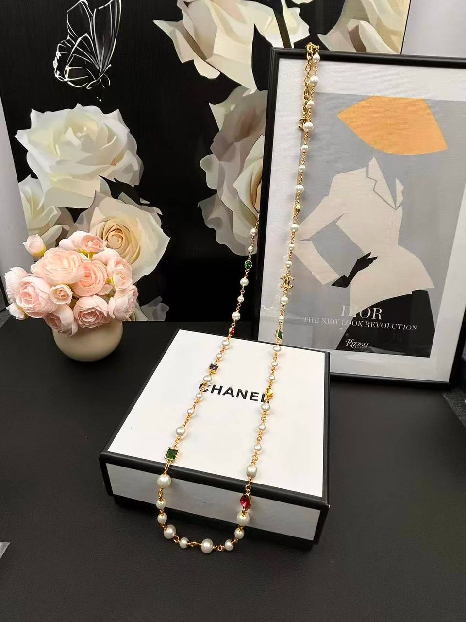 MASTER CHANEL
NECKLACE ✨💫
WITH BOX AND PAPER BAG🛍️🎁
120 DHS✅

Zain89
♥️♥️♥️
