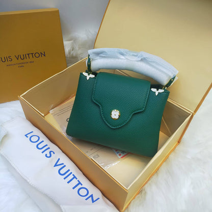 LV

95 dhs🇦🇪

Withbox

Zain235
♥️♥️♥️