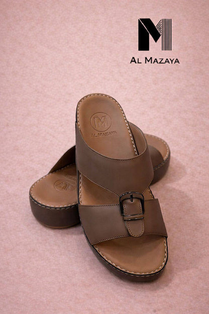 slippers for men good quality  
size available (40to46) 6to12) 

230 dhs🌺

Zain59
♥️♥️♥️