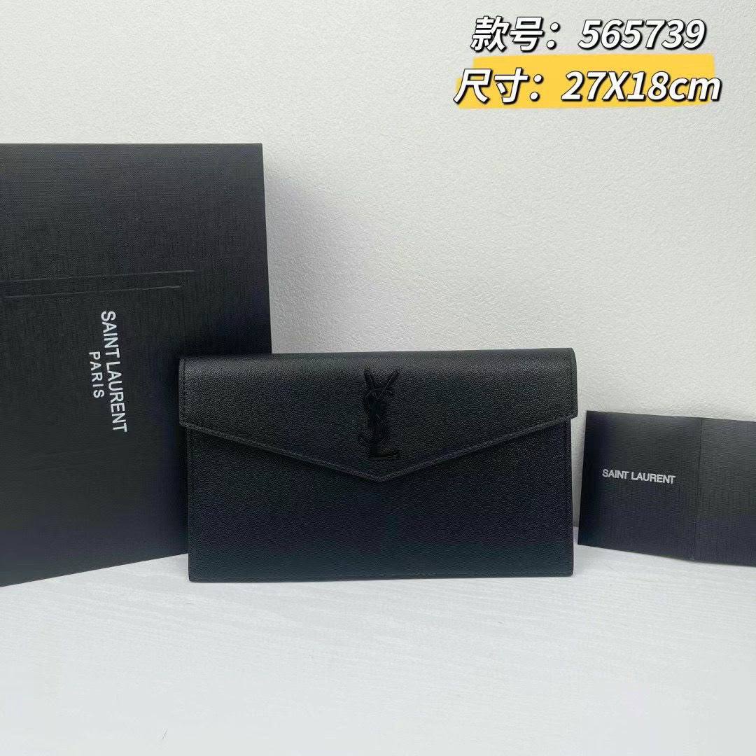 Ysl

190 dhs🇦🇪🇦🇪

Zain153
♥️♥️♥️