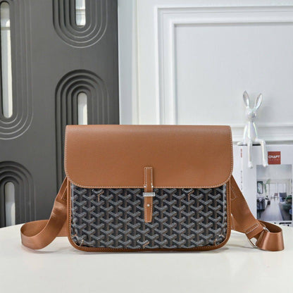 Goyard

With box
🎁🎁🎁

 size：32×4×25  
115 dhs❤️

Zain114
♥️♥️♥️