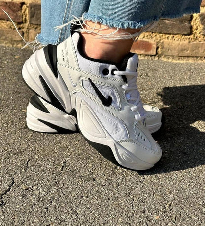 Nike
Size 40 to 45 
120 dhs✅

Zain183
♥️♥️♥️
