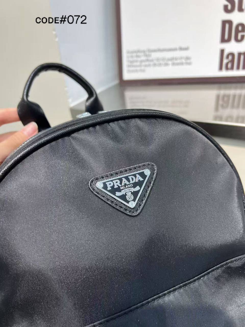 Prada ʙᴀɢᴘᴀᴄᴋ
ɴʏʟᴏɴ ᴄʟᴏᴛʜᴇ ᴍᴀᴛᴇʀɪᴀʟ
sɪʟᴠᴇʀ ʜᴀʀᴅᴡᴀʀᴇ
sɪᴢᴇ: 26 cm

75 dhs✅

Zain31
♥️♥️♥️