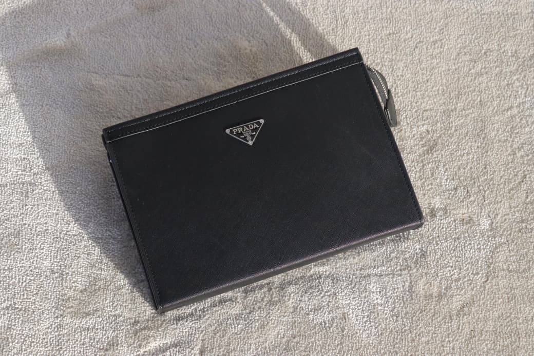 Men's Clutch
Good Quality
90 dhs🗽

Zain33
♥️♥️♥️