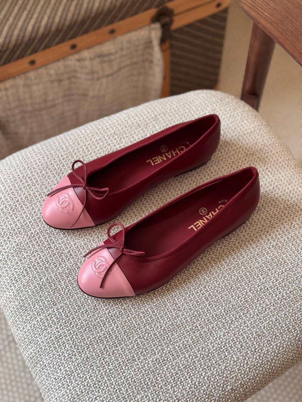 CHANEL ❤️
🤩Available new 😍😍
Size: 36 to 41
Super master quality 
450 dhs✅

Zain198
♥️♥️♥️