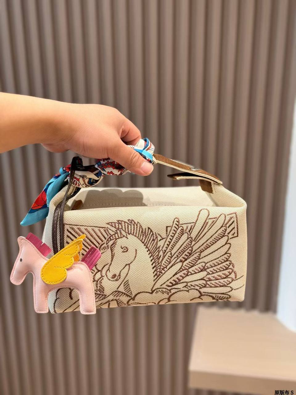 Hermes
Master
190 dhs✅

Zain141
♥️♥️♥️