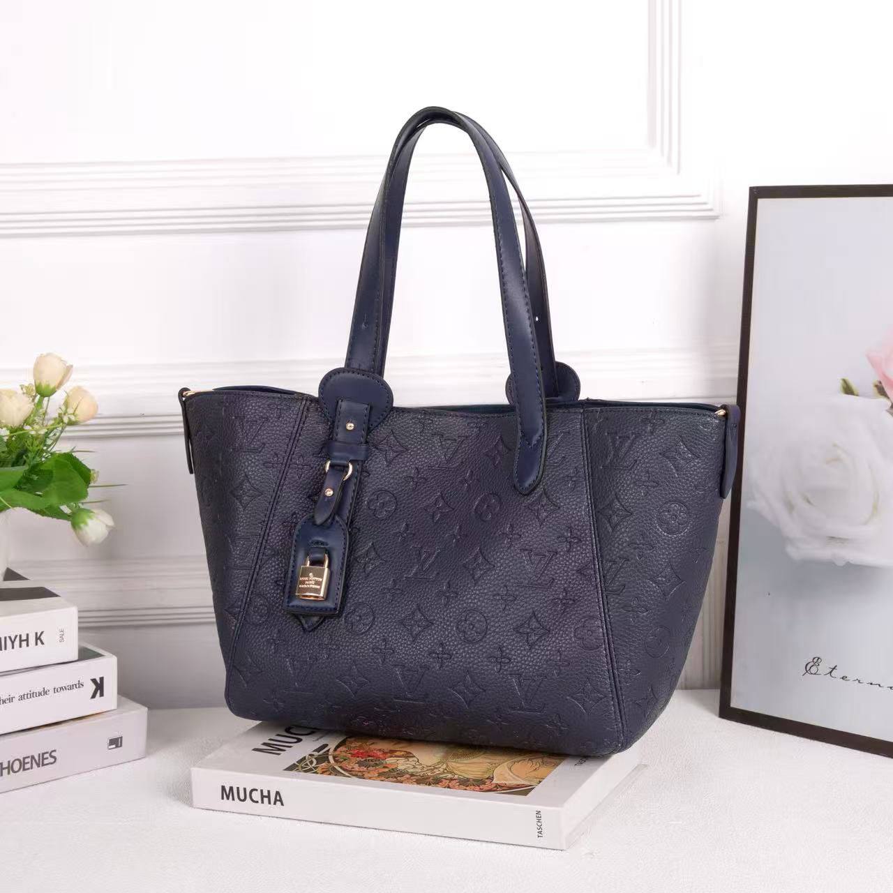 LV
110 dhs🪙🌨️

Zain143
♥️♥️♥️