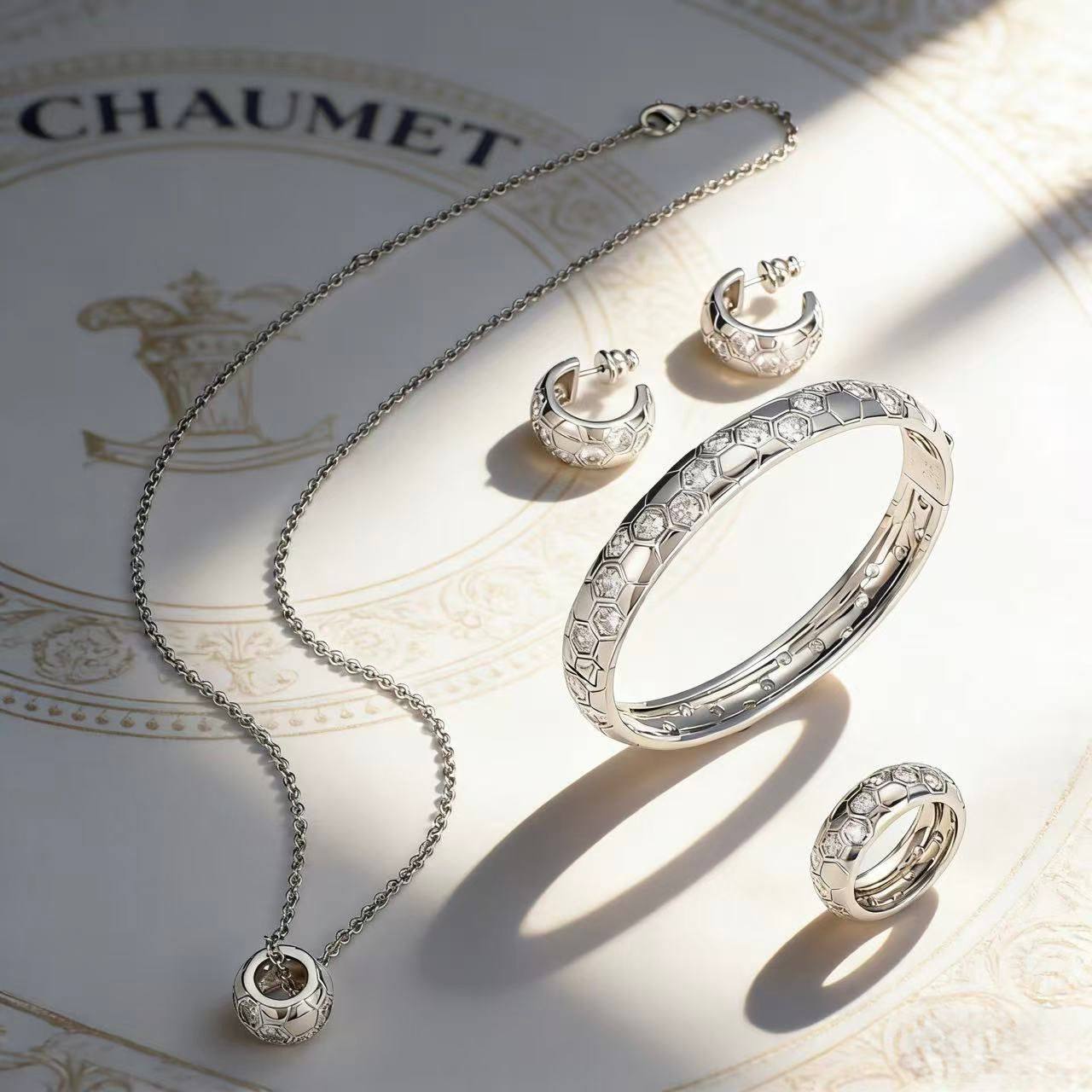 CHOUMET SET 
NECKLACE BANGLE EARRING RING SET 180 DHS✅ 

WITH BOX AND PAPER BAG
🎁🎁🎁

Zain89
♥️♥️♥️