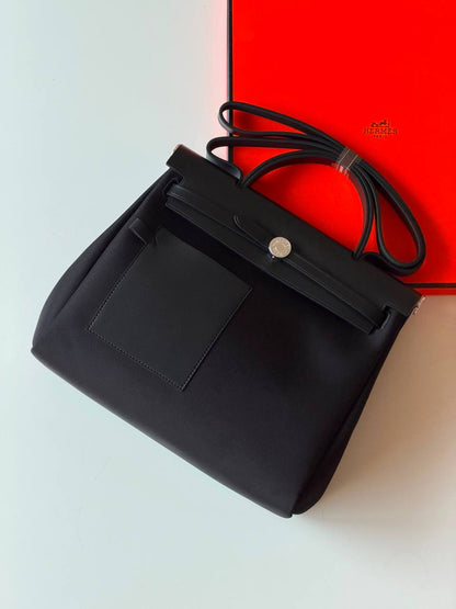 Hermes Herbag 31cm💕Master quality 😍with box❤️
630 dhs🇦🇪🇦🇪

Zain52
♥️♥️♥️