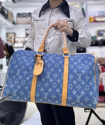 ✈️ Brand Travel Bag

Good quality

Size:  47 * 33 cm
80 dhs🇦🇪🇦🇪

Zain115
♥️♥️♥️
Lv
Gucci