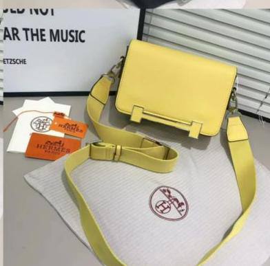 Hermes
withbox 
110 dhs🇦🇪🇦🇪

Zain143
♥️♥️♥️
