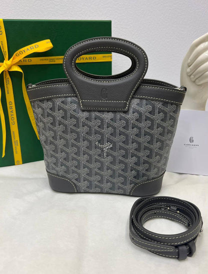 Goyard✨💕✨
New collection ✨✨✨
SuperMaster Quality 🔥🔥
Available Now ❤️❤️❤️
For Price 👇 WhatsApp✅
0568585901 
0507557372
0552275751 Owner Zain 👌

Zain252
♥️♥️♥️