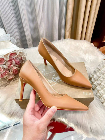 Loubotin Heels

Size 36-41
150 dhs🇦🇪🇦🇪

Zain183
♥️♥️♥️