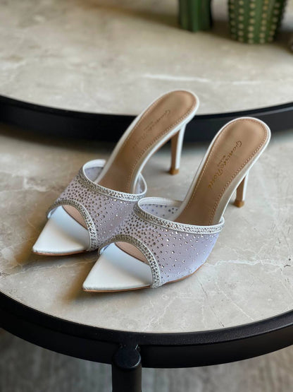 GIANVITO ROSSI
Vip quality
Size 36 to 42
450 dhs🇦🇪🇦🇪

Zain113
♥️♥️♥️