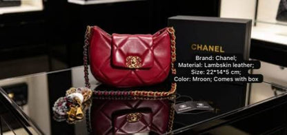 Chanel

115 dhs✅

with box 🎁

Size :22-14-5

Zain07
♥️♥️♥️