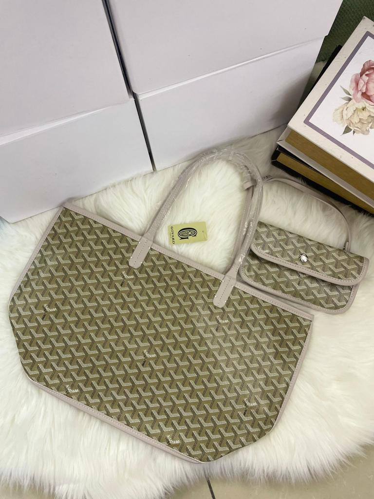Goyard
⚡34cm
85 dhs✅

Zain118
♥️♥️♥️