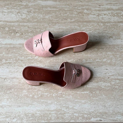 Loro Piana
AA Quality
Size 36 to 41
550 dhs🇦🇪🇦🇪

Zain288
♥️♥️♥️
