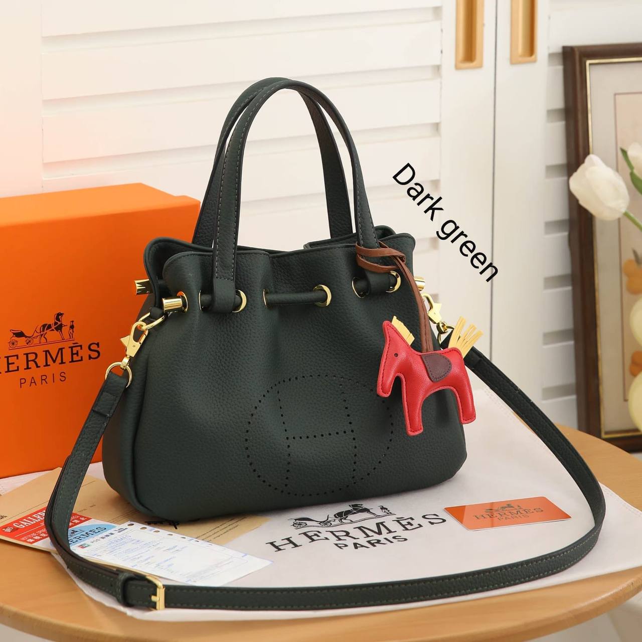 Hermes 
120 dhs✅ 

with box
🎁🎁🎁

Zain235
♥️♥️♥️