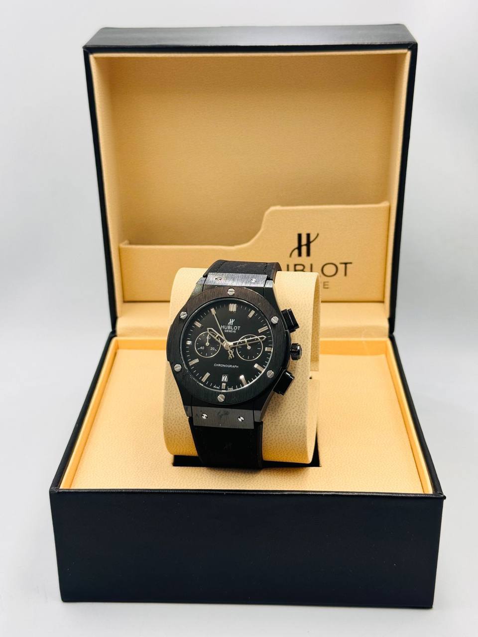Hublot Men
*New Arrival*🔥
85 dhs✅

Zain08
♥️♥️♥️
