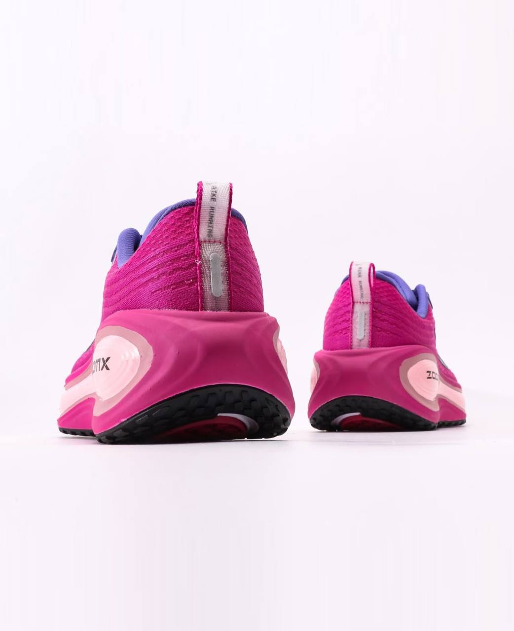 Nike Vomero Plus 
36-42 AVAILABLE 😇
220 dhs🇦🇪🇦🇪

Zain242
♥️♥️♥️
