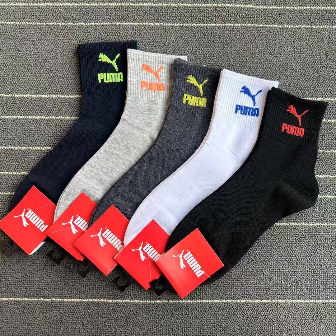Now available 
M socks 🧦 
10 pairs 
35 dhs🪙💚

Zain138
♥️♥️♥️