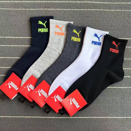 Now available 
M socks 🧦 
10 pairs 
35 dhs🪙💚

Zain138
♥️♥️♥️
