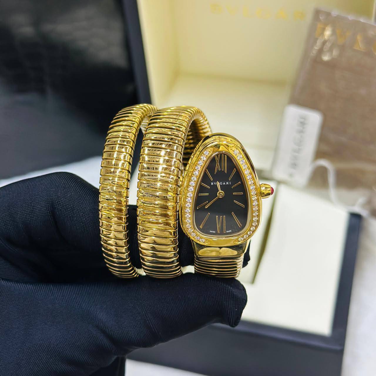NEW CAME
BVLGARI WATCH
GOOD QUALITY
250 dhs💓
*WITHBOX CARD PAPER BAG 💼*

Zain40
♥️♥️♥️