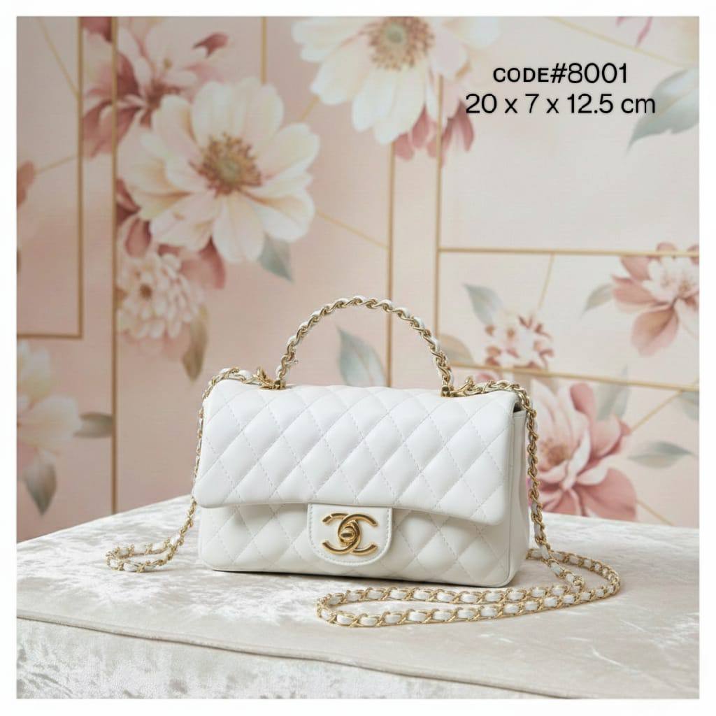 CHANEL ᴛᴏᴘ ʜᴀɴᴅʟᴇ 
ᴄᴀʟғsᴋɪɴ ʟᴇᴀᴛʜᴇʀ ᴍᴀᴛᴇʀɪᴀʟ
ᴡɪᴛʜ ᴄʜᴀɪɴ ʙᴇʟᴛ sᴛʀᴀᴘ
sɪᴢᴇ : 20 cm
ᴡɪᴛʜ BOX
🎁🎁🎁

70 dhs❣️

Zain31
♥️♥️♥️