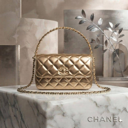 CHANEL Top Handle
Flap shoulder bag
Patent & Lambskin leather
Gold Hardware
With BOX
size : 19 cm

120 dhs🇦🇪🇦🇪

Zain239
♥️♥️♥️