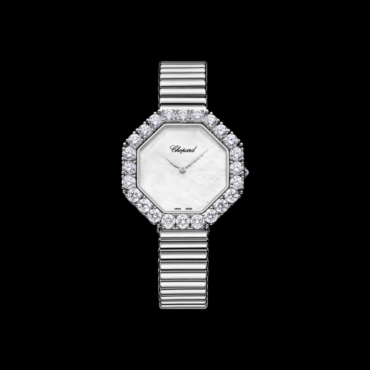 Chopard watch for ladies 
good quality 
300 dhs💓

Zain59
♥️♥️♥️