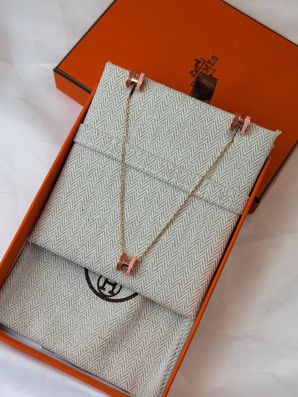 *HERMES* 🧡
↗️ *Super Master Quality ®️*
* *New Collection* 
Mini H Necklace & Earings Double Color 

*170 dhs🪙🌨️* Set (Necklace & Earings) with Normal Box & Bag
*190 dhs🪙🌨️* Set (Necklace & Earings) with Good Box & Bag

Zain209
♥️♥️♥️