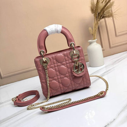 Dior
Master❣️❣️
280 dhs✅

Zain153
♥️♥️♥️