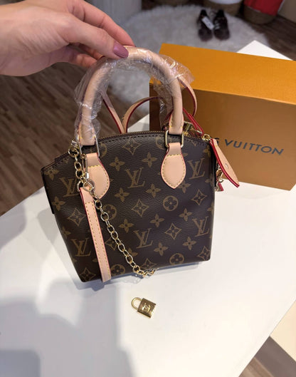 Lv

85 dhs
With box

Zain31

اطلبوها من الوتس المثبت في الأعلى👆🏻👆🏻

تواصلو معنا 👈🏻 Zain 
For order WhatsApp pinned 👆🏻

♥️♥️♥️